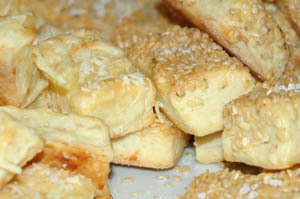 Сырно-горчичное печенье к пиву за 30 минут