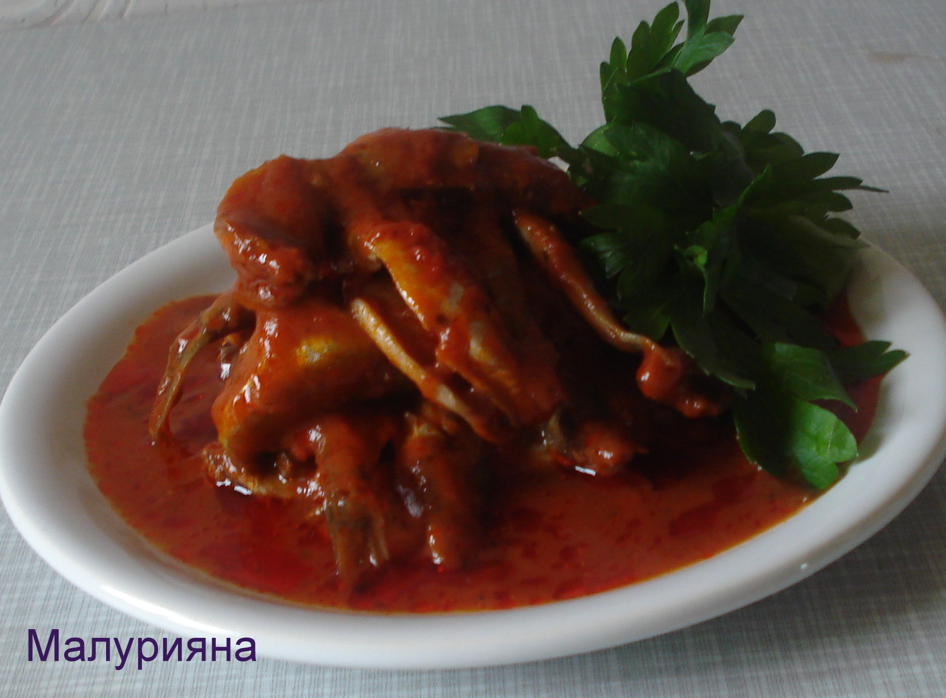Рыба в томате с овощами рецепт Мойва в томатном соусе а ля килька в томате Риба в томаті з овочами