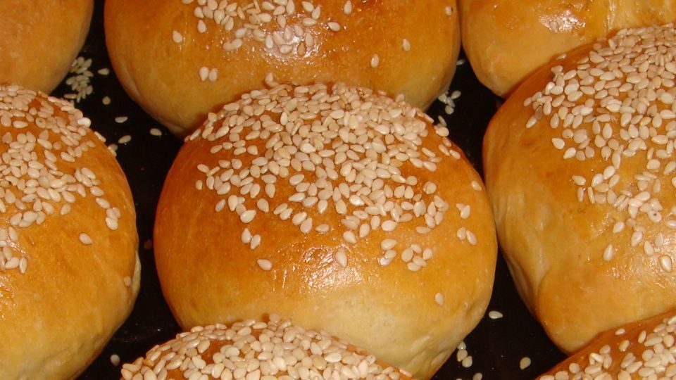 Сладкие булочки с кунжутом на сковороде - демонтаж-самара.рф