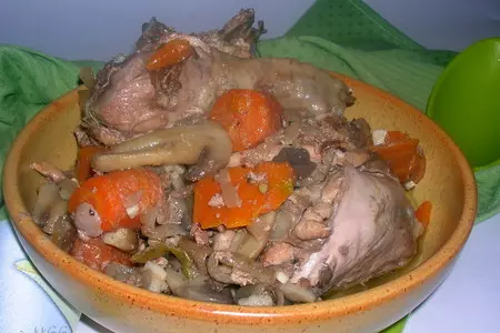 Не coq au vin, а его жена, или курица в вине