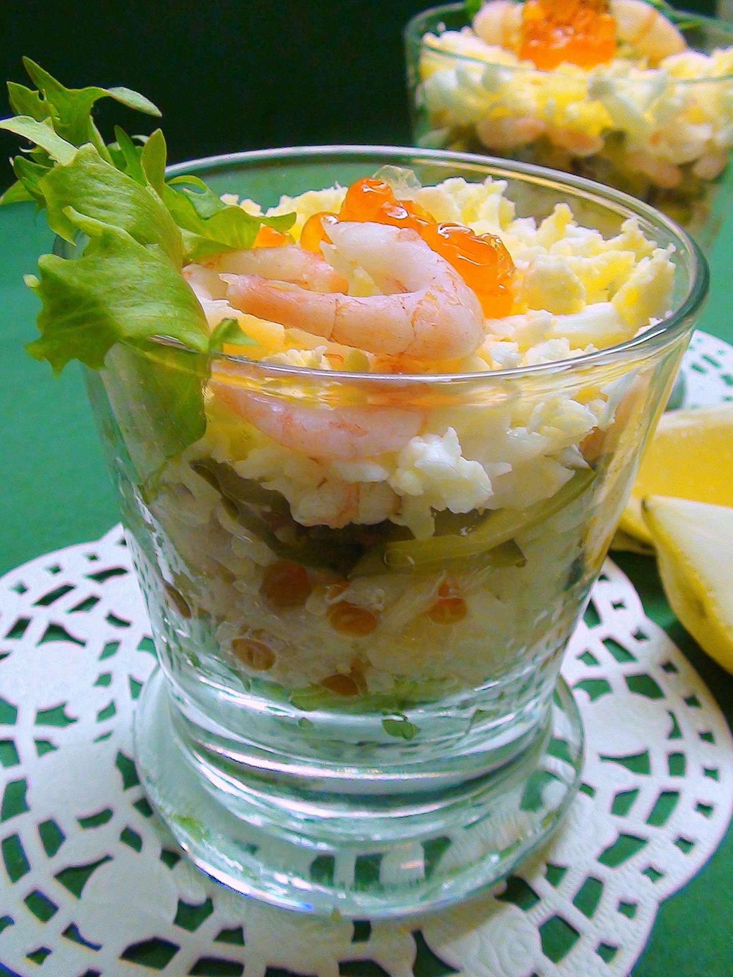 Ингредиенты для «Праздничный салат с креветками и виноградом»: