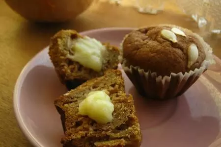 Фото к рецепту: Divine pumpkin muffins!