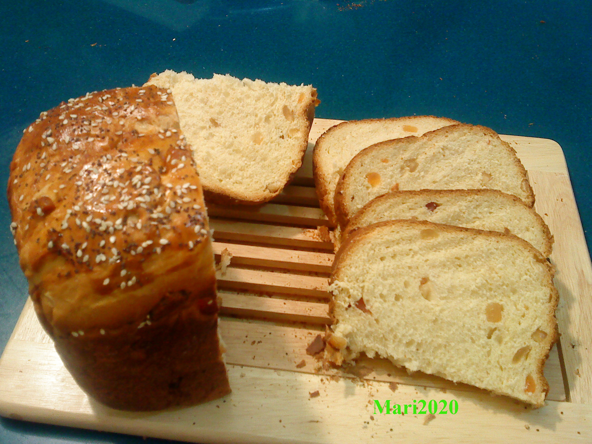 Апельсиновый хлеб с миндалем в хлебопечке