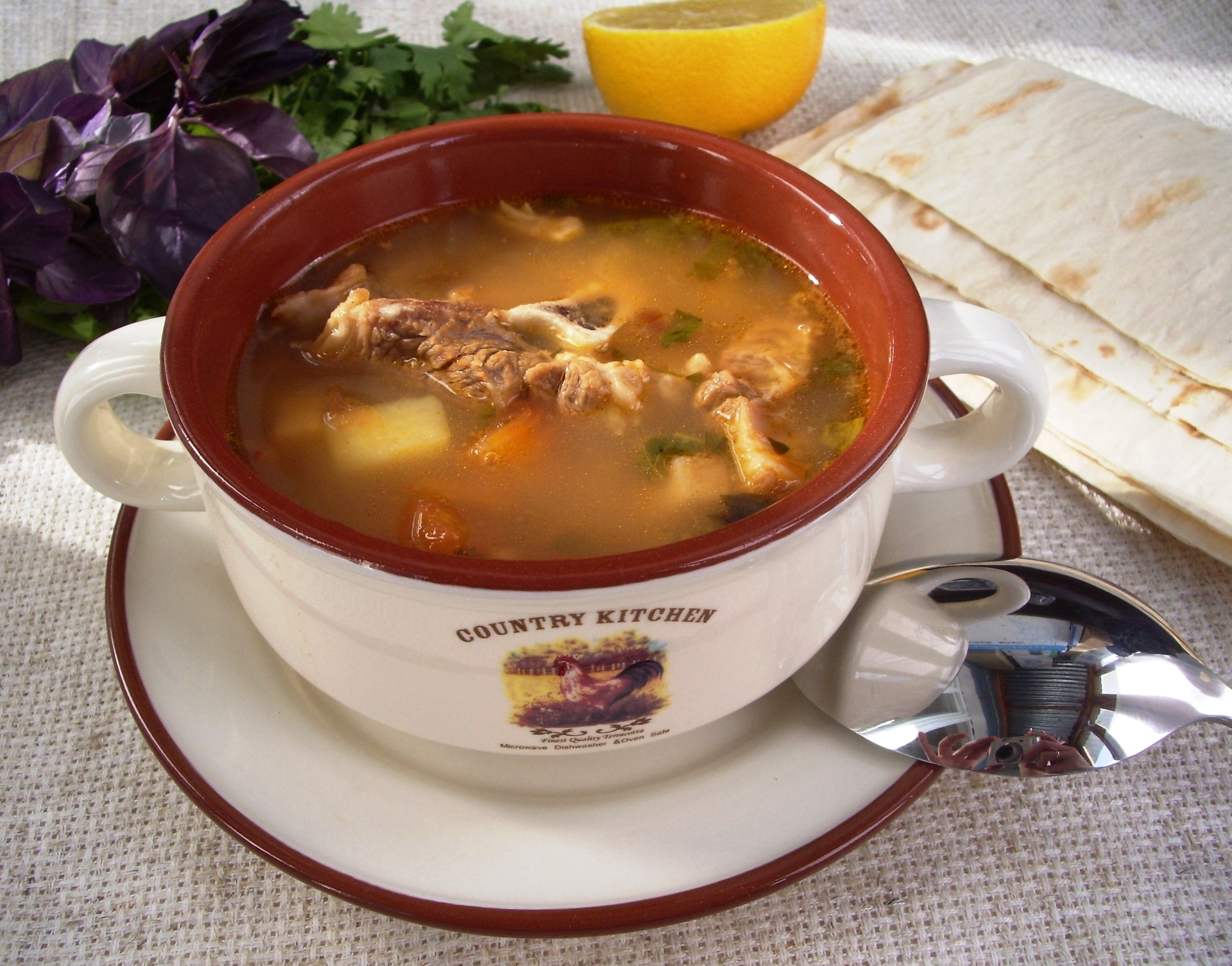 Вкусный суп из баранины. Бозбаш с бараниной. Чолпа бозбаш. Бозбаш суп. Армянский суп яйни.