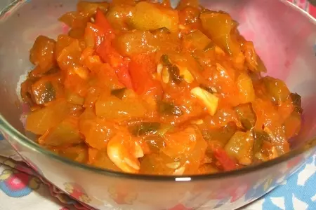 Салат из кабачков с огурцами (консервация)