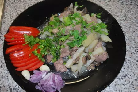 Опята с мясом в поросенке (горшочке)